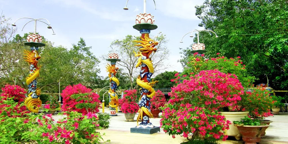 khu-di-tich-dao-dua-con-phung.webp