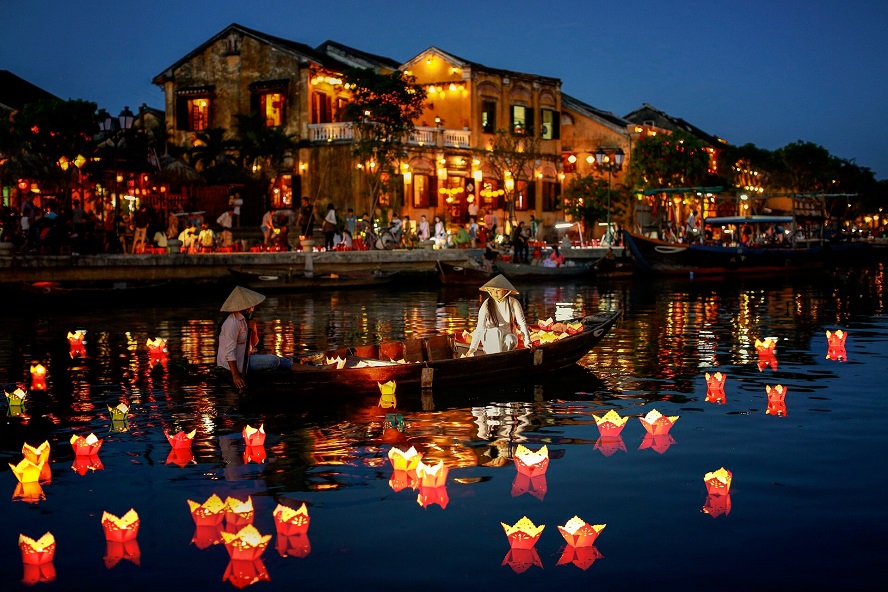 The lantern-releasing ceremony in Hoi An takes place on the Hoai River.
