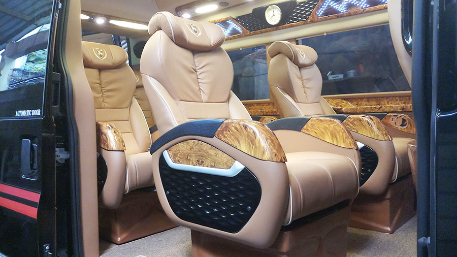 Huong Giang Limousine Bus