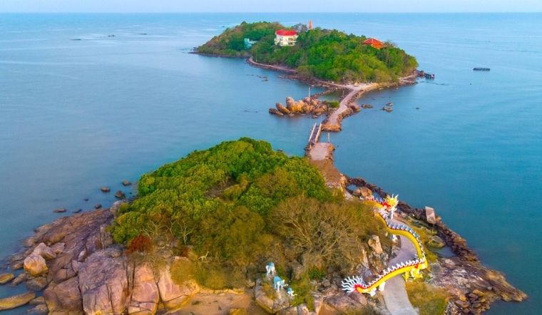 Khu du lịch Hòn Đá Bạc Cà Mau – Điểm tham quan mới lạ ở miền Tây