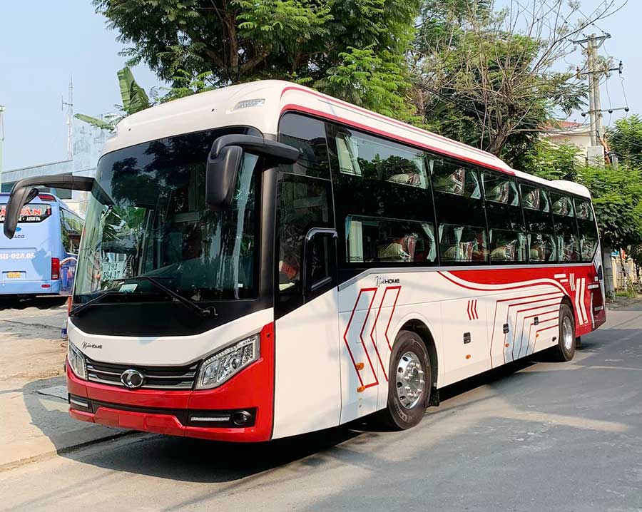 Hai Van passenger bus