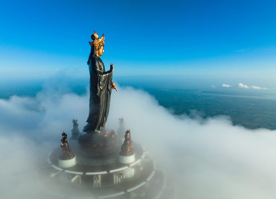 Black Lady Mountain, Tay Ninh