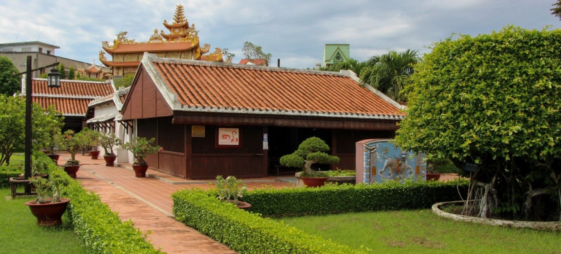 Duc Thanh School: Famous historical relic site in Binh Thuan