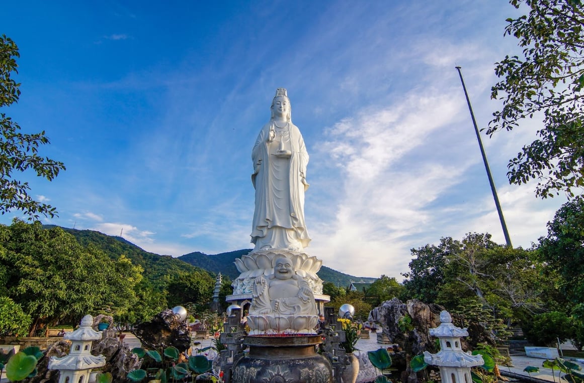 chua-linh-ung-da-nang.jpg