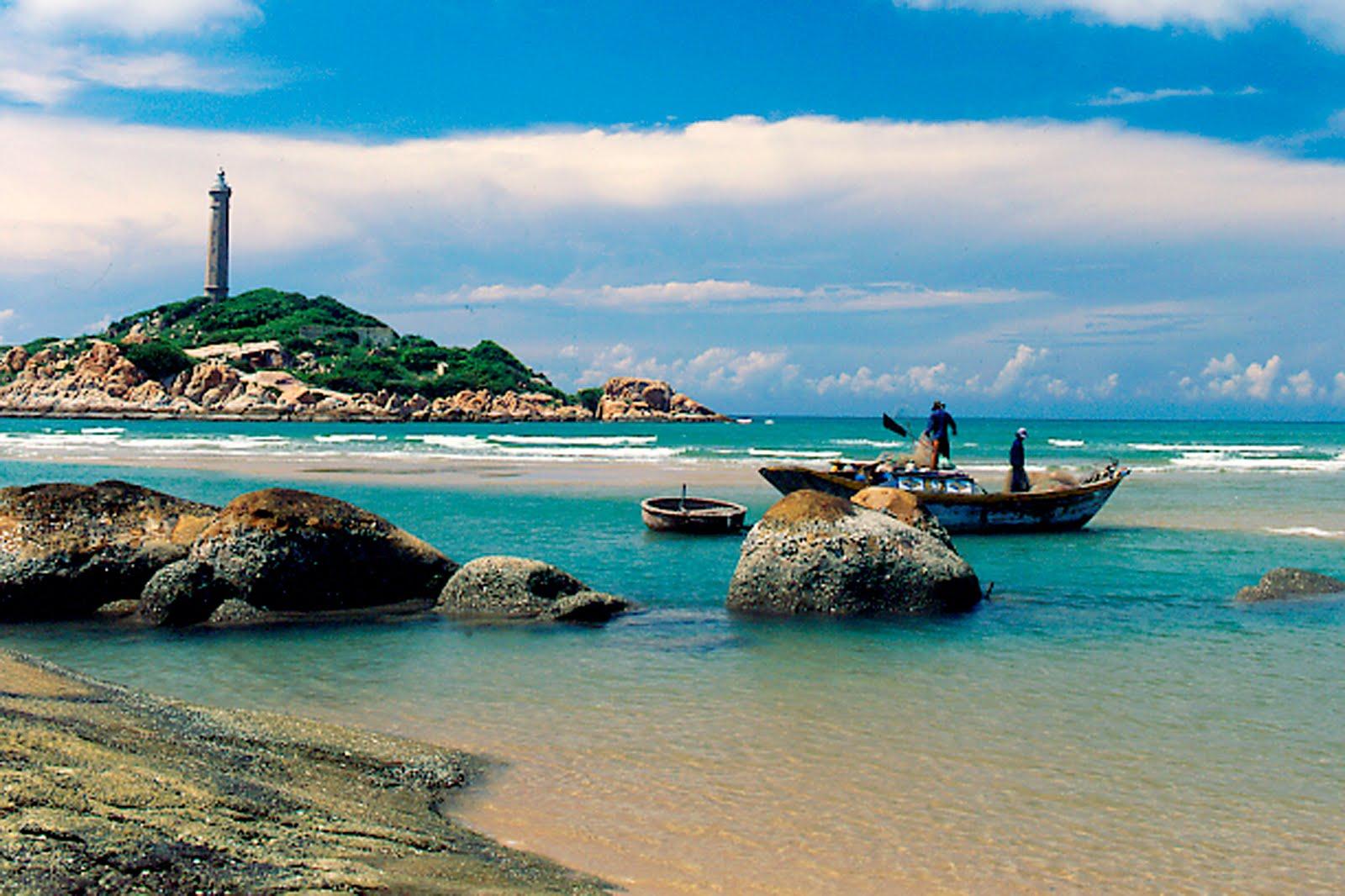 Discover the Beautiful and Famous Tourist Destinations in Binh Thuan