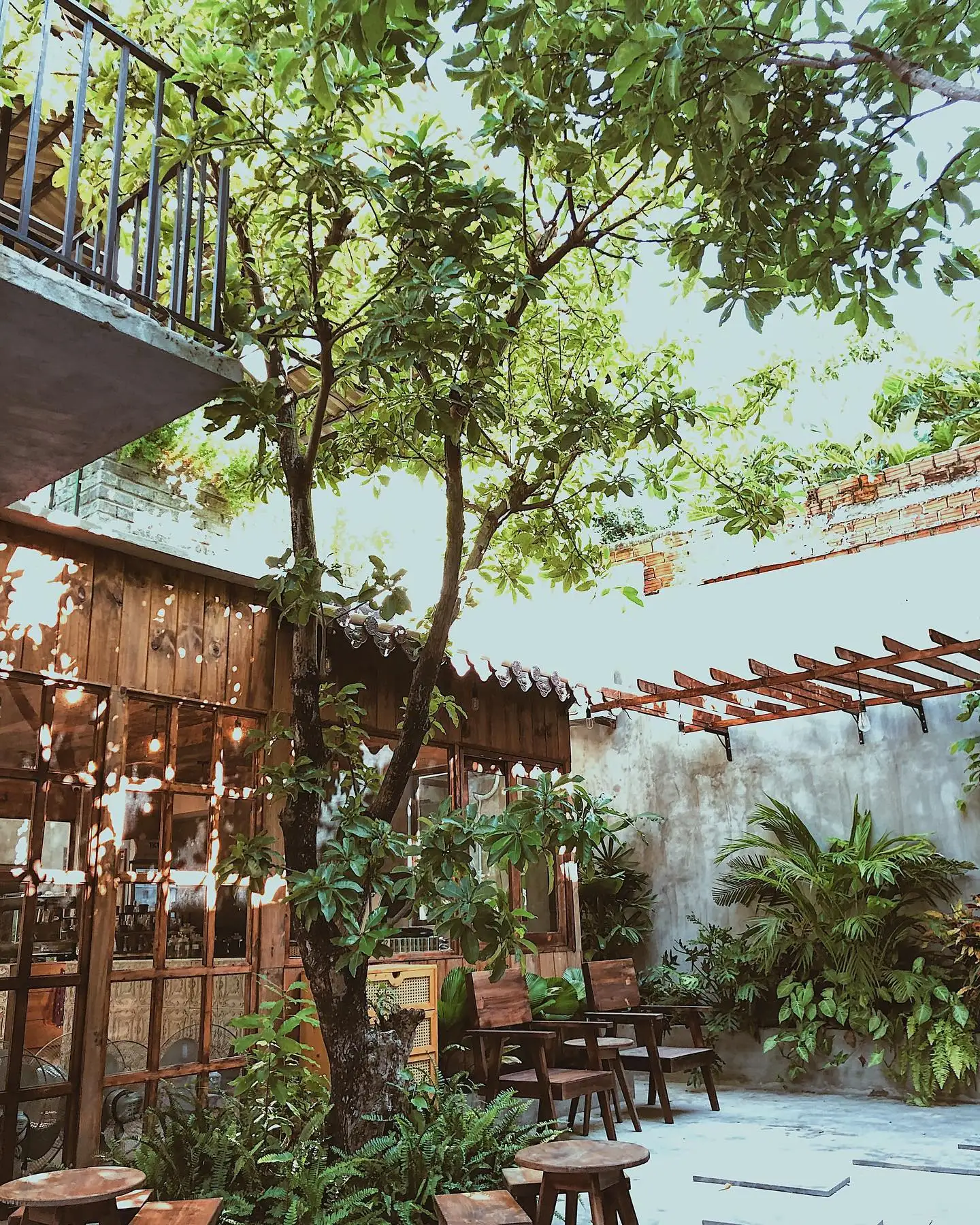 Khám Phá Những Quán Cafe Đẹp Tại Đà Nẵng - View Cực Chill Vạn Người Mê