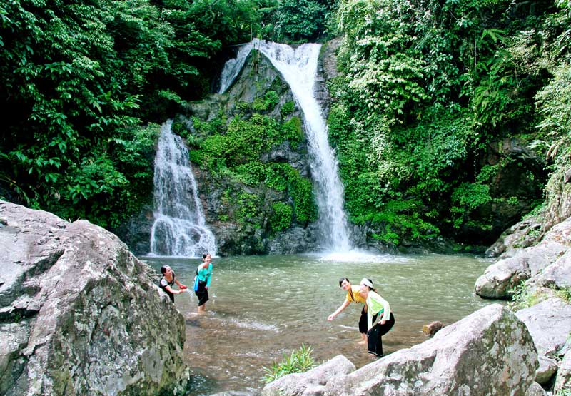 thac-thang-thien-ve-dep-hung-vi-hoa-binh.jpg