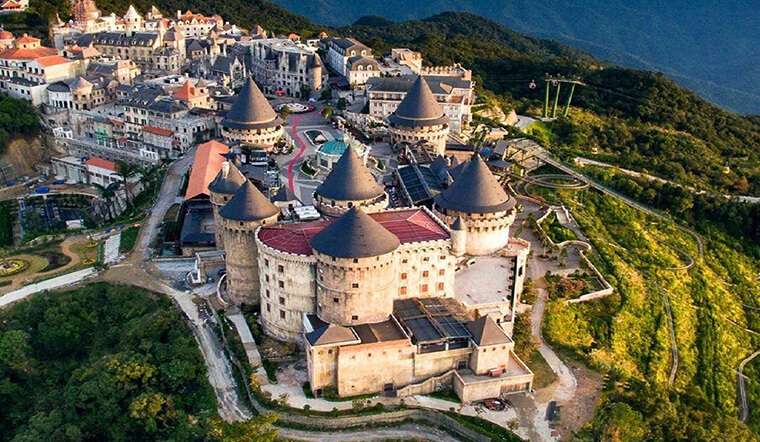 Bà Nà Hills - Nơi Hòa Quyện Huyền Bí và Hạnh Phúc Du Lịch