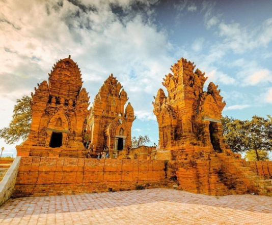 Po Klong Garai Tower