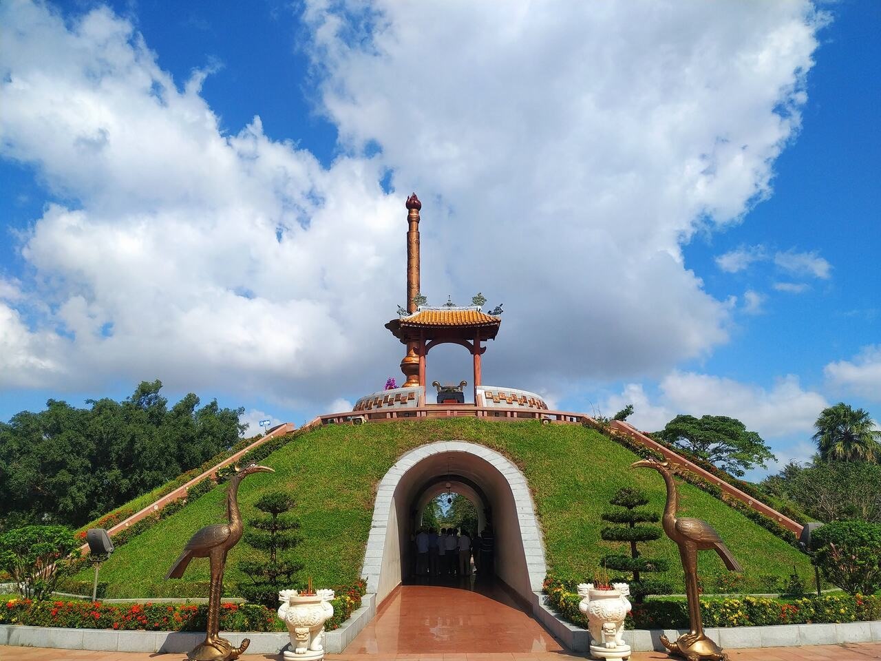 Explore Quang Tri - A Legendary Journey Between History and Culture