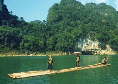Thang Hen Lake - A Mystical Natural Gem Amidst Cao Bang Highlands